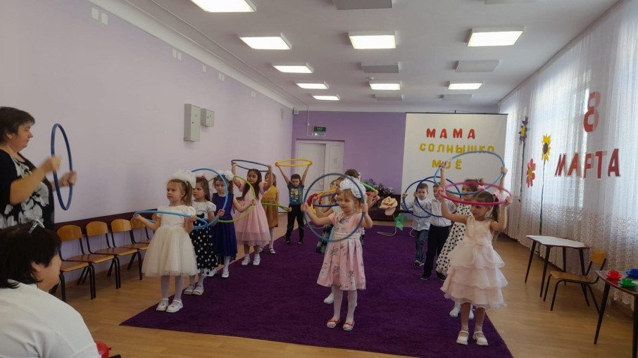 8 марта в старшей группе. 8 марта в старшей группе.