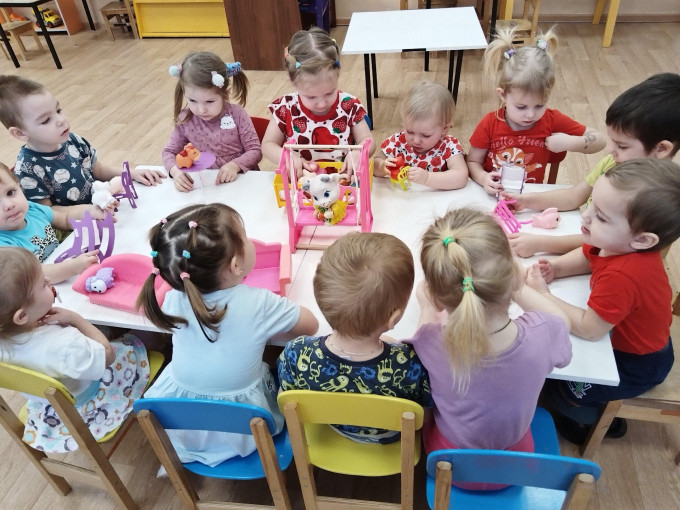 Занятие в младшей группе Занятие в младшей группе.