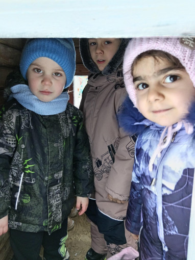 Прогулка в средней группе. Прогулка в средней группе.